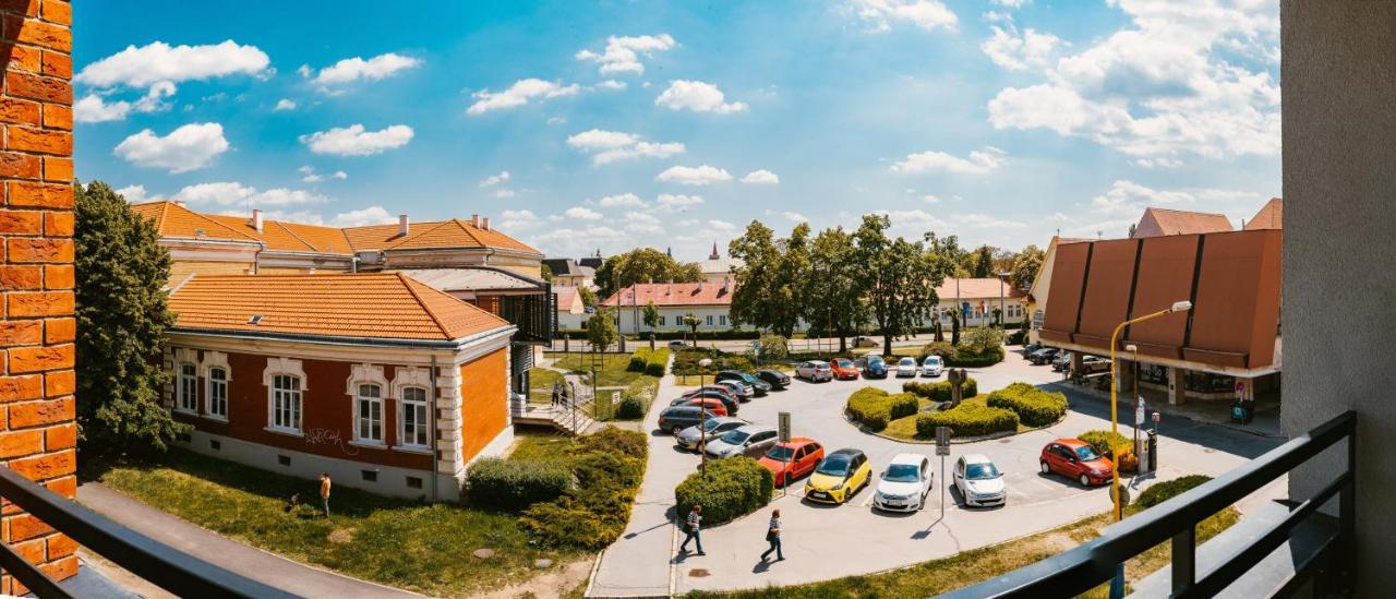 Ah Radnica Appartement Košice Buitenkant foto